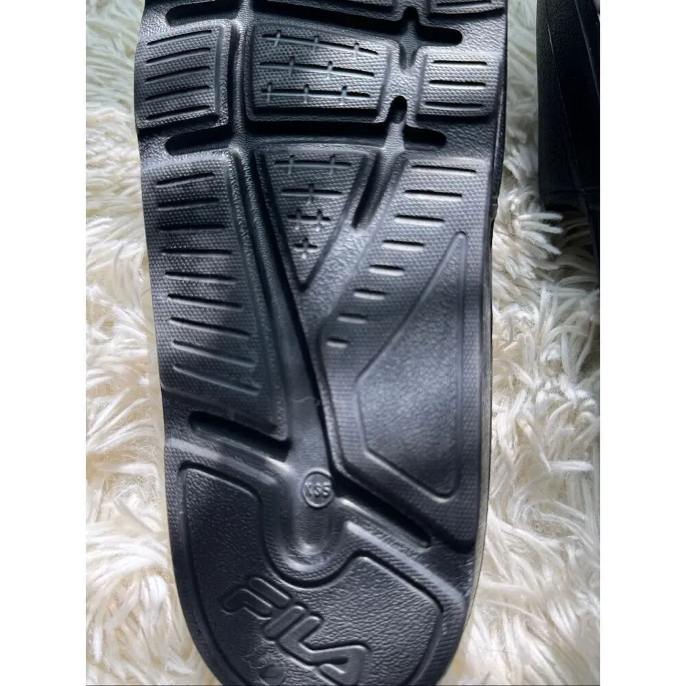 BNWOT Black FILA Slides Boys Youth Size 5
